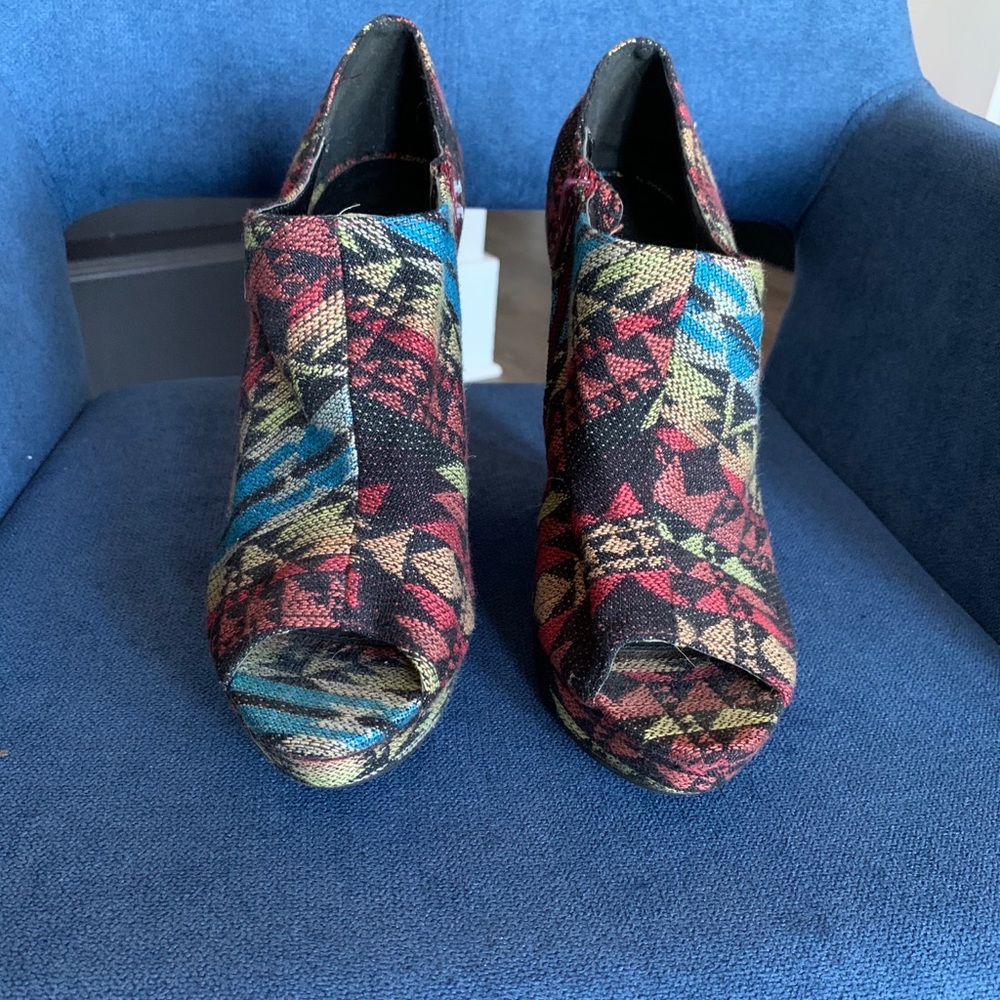 Wedge heels